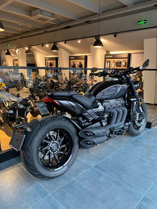 Motocicleta Triumph Rocket 3 Storm R Second 2025