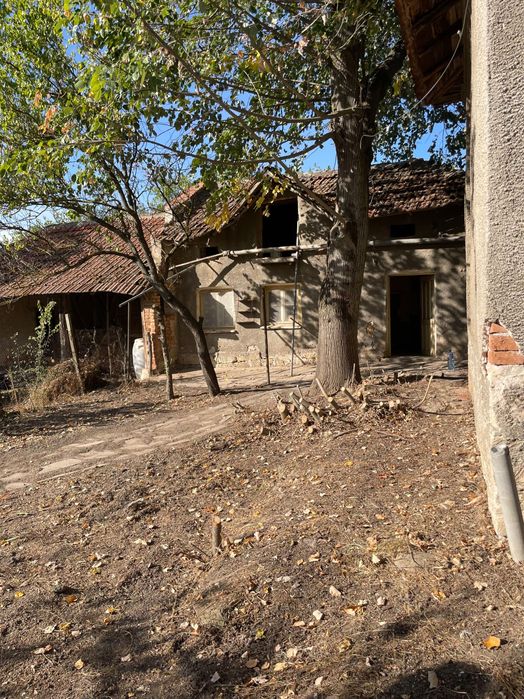 Продава се селска къща