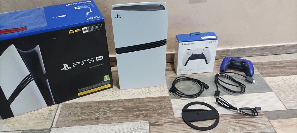 Playstation 5 pro, cfi-7021, 2Tb, два контролера