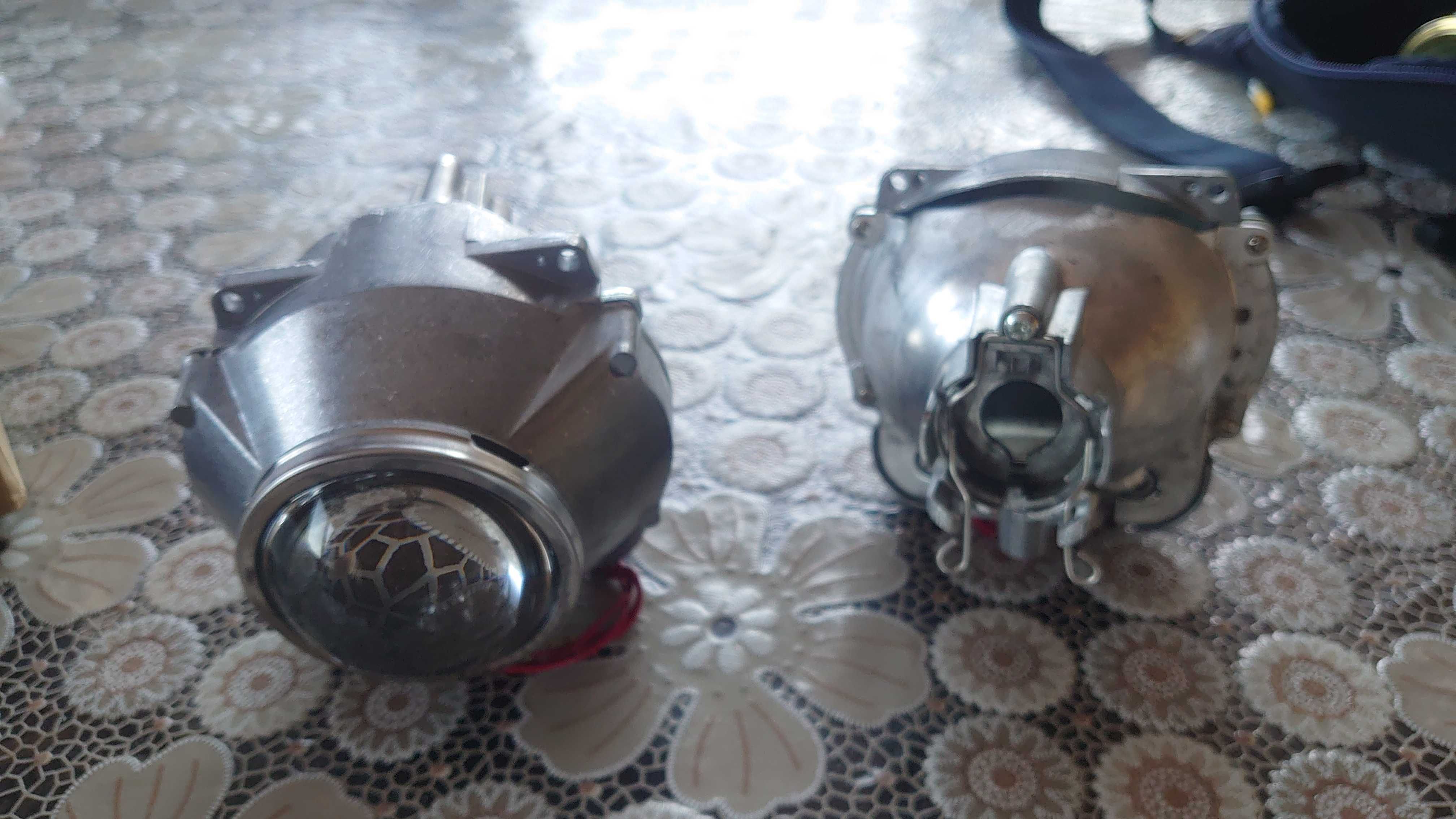 Би- ксенон Прожектори за вграждане Morimoto FXR 2.5"