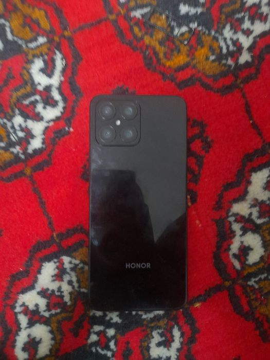 Honor x8 sotladi