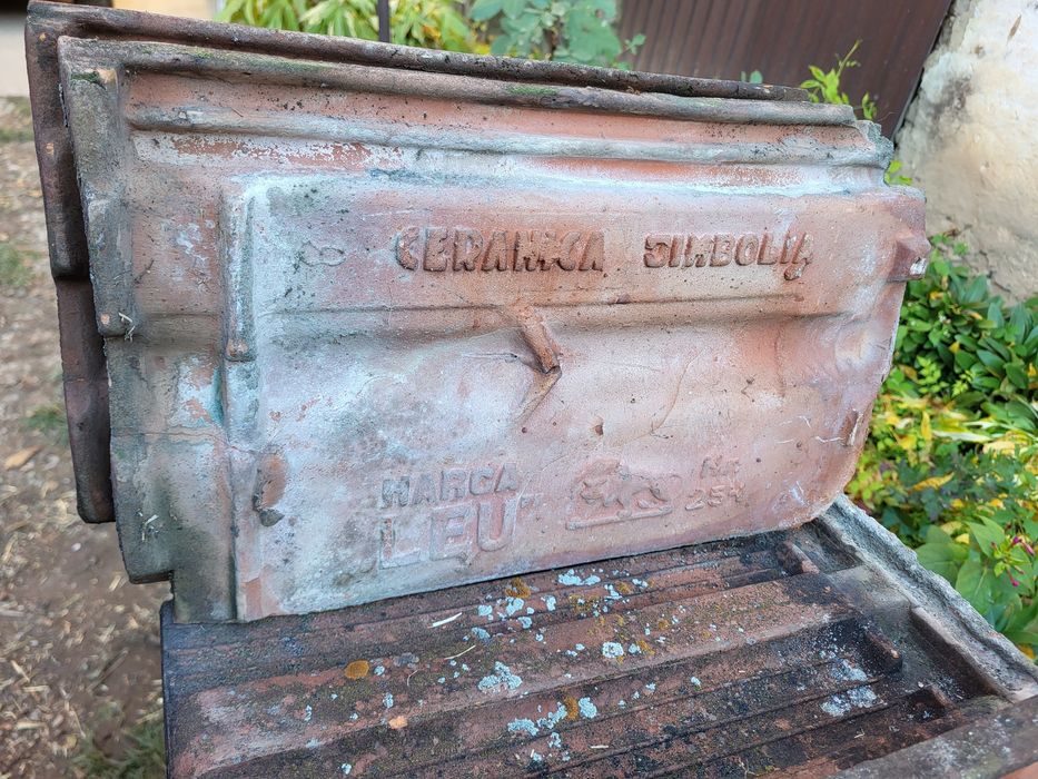 Vand tigla veche casa