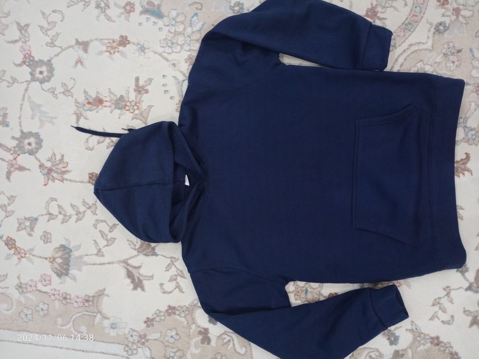 Продам худи - зимнее.