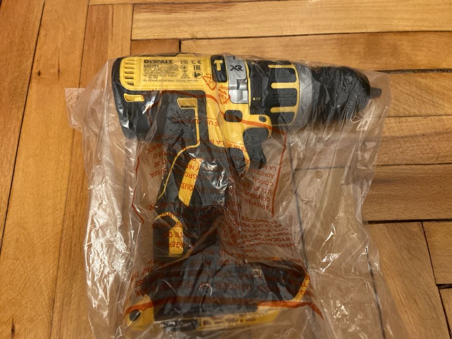 DeWALT-DCD795, nou, original.