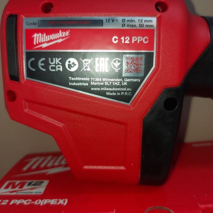 Акумулаторен ножица за PVC тръби MILWAUKEE C12PPC-0