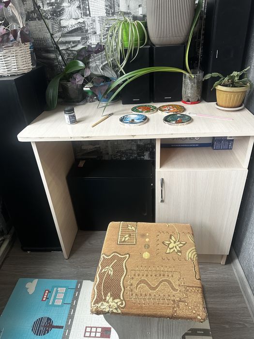 Письменный стол