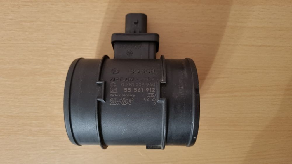 Debitmetru Opel Astra J 1.7 CDTi GM55561912