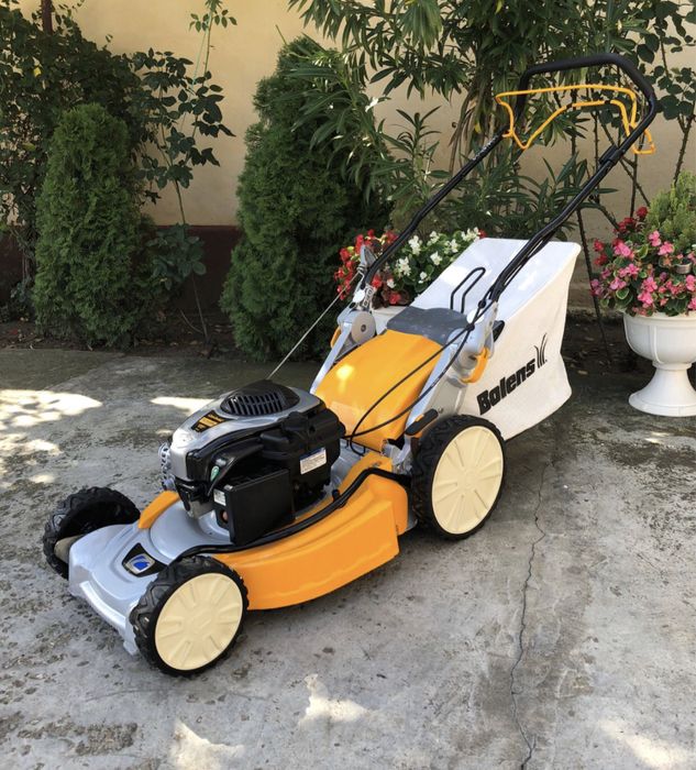 Masina de tuns iarba Briggs Statton