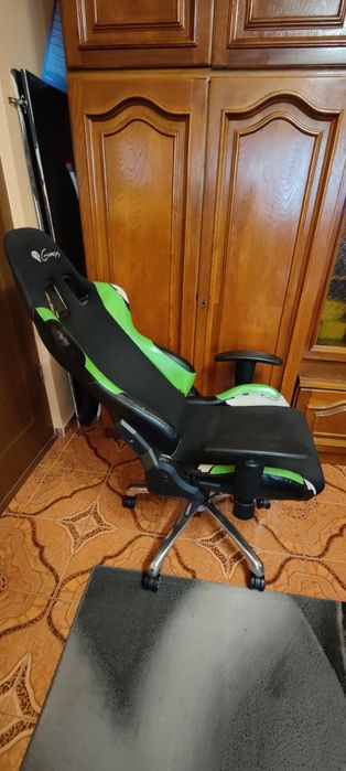Scaun gaming genesis
