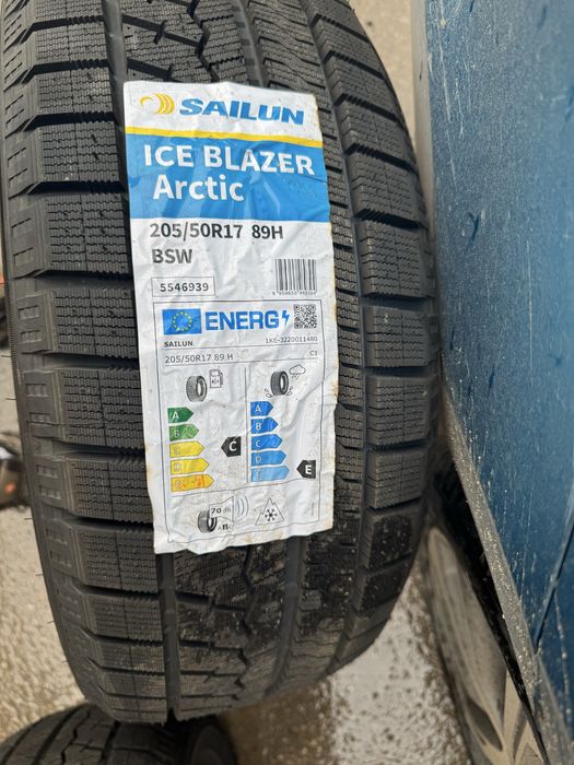 Продам автошины 205/50/17 зимние липучка