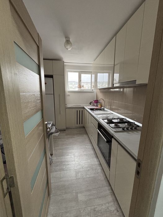 Închiriez Apartament Zona Rovine Institut