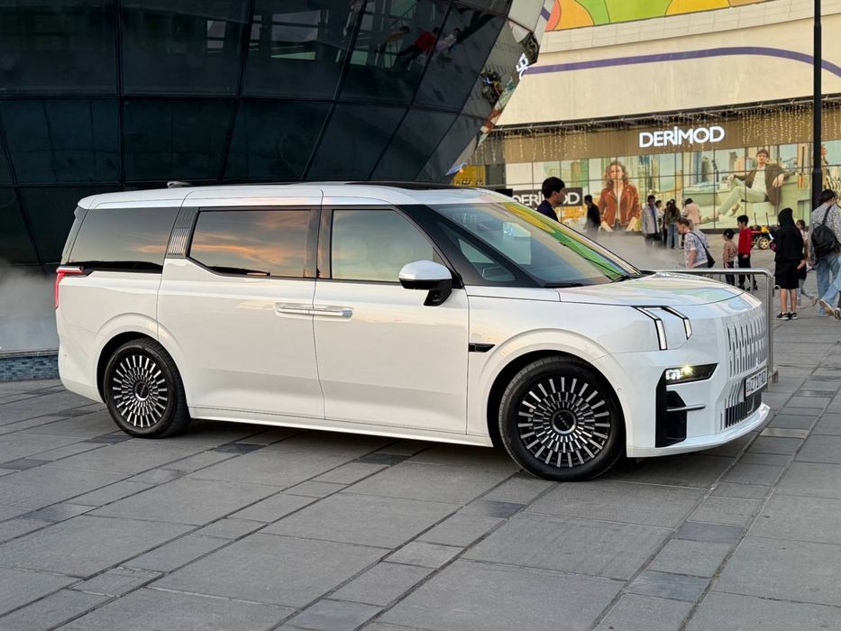 Zeekr 009 kraska toza zapasxod 705 miyaxki mini ven