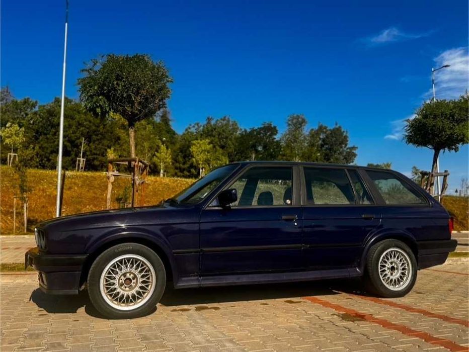 BMW 325 ix touring e30