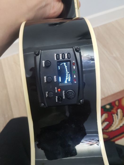 Срочно продается Гитара в отличном состоянии