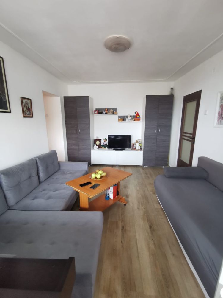 Vand apartament complet mobilat, zona Vatra Luminoasa, stradal .