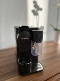 Aparat de cafea Nespresso Lattissima ONE negru DeLonghi