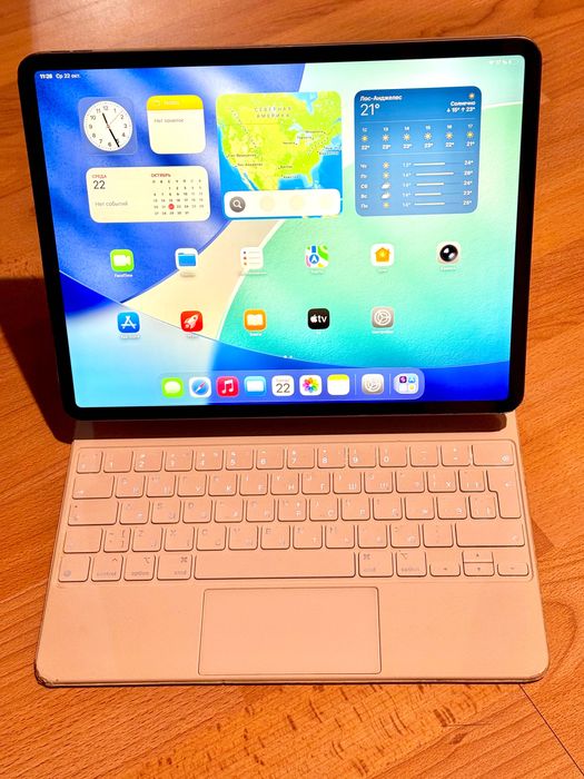 Apple iPad Pro 12,9, 256 Gb (3 Generation)+Apple Magic Keyboard(orig.)