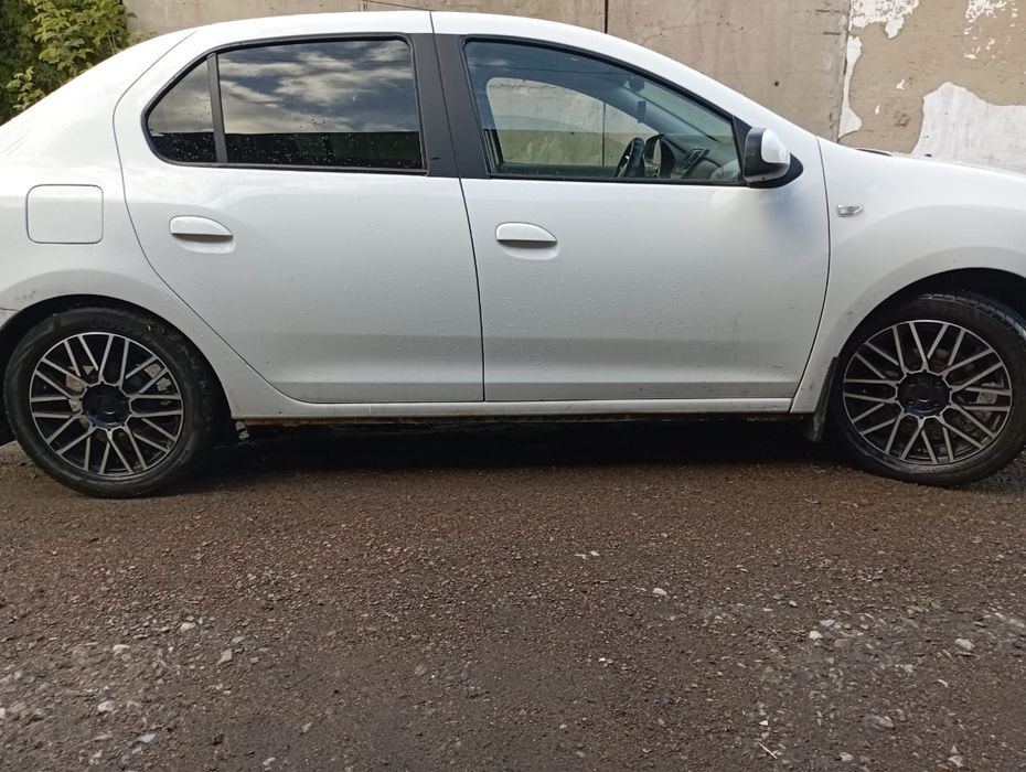 Продам диски R17 с резиной