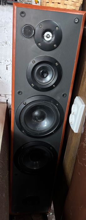 тонколона и усилвател