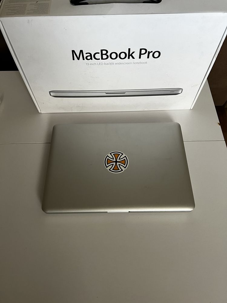 Apple MacBook Pro 13 i7 16 ram