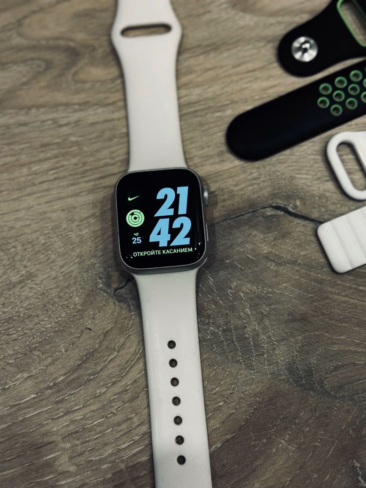 Apple Watch Series 5, 40mm, Grey