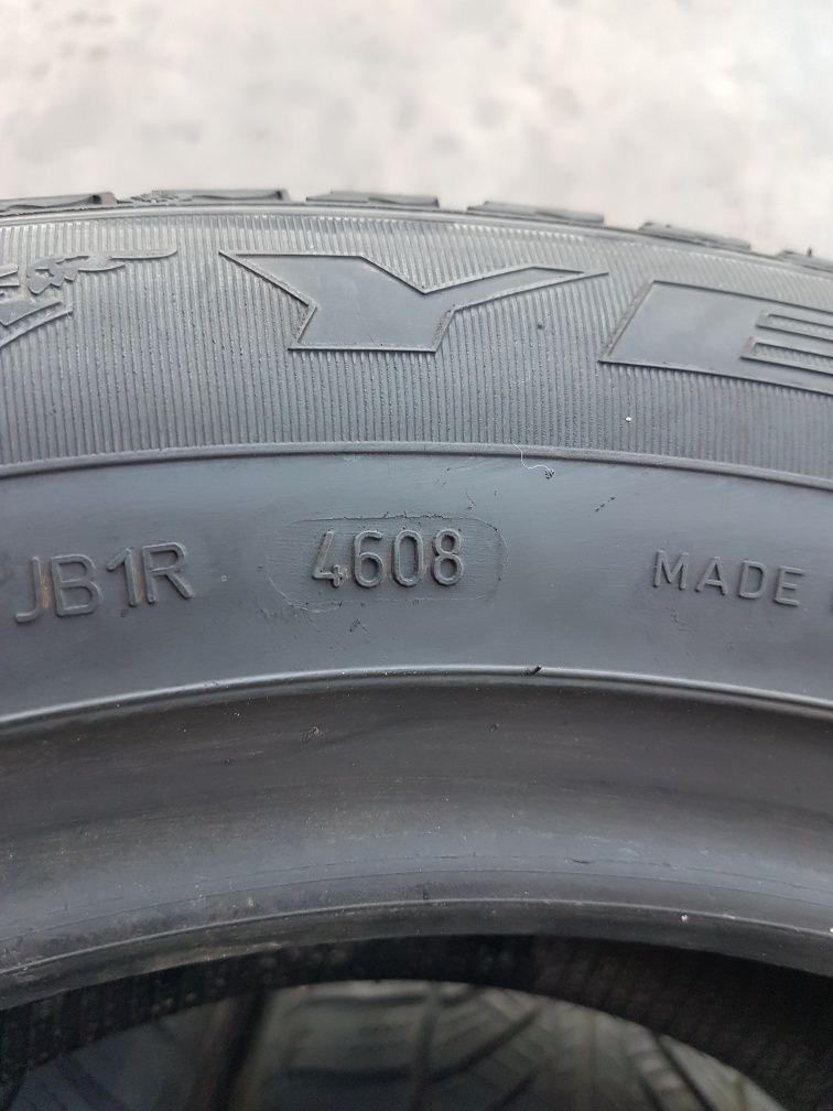 Зимни гуми 4 броя GOODYEAR UltraGrip Performance 245 55 R17 дот 4608