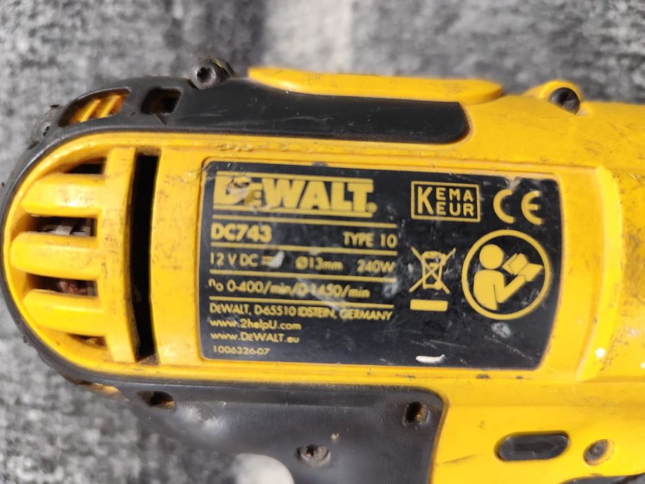 DeWalt insurubator