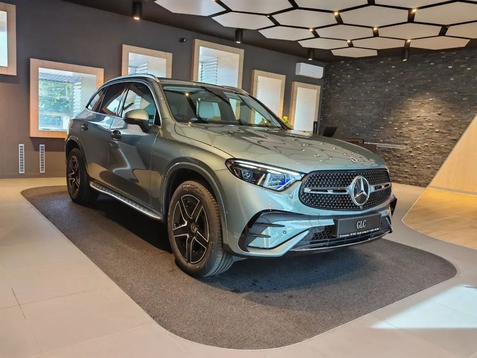 Mercedes-Benz GLC Mercedes-Benz GLC 220d SUV / AMG Premium