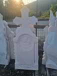 Monumente funerare