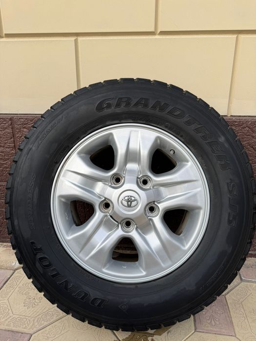 Зимние шины Dunlop комплект