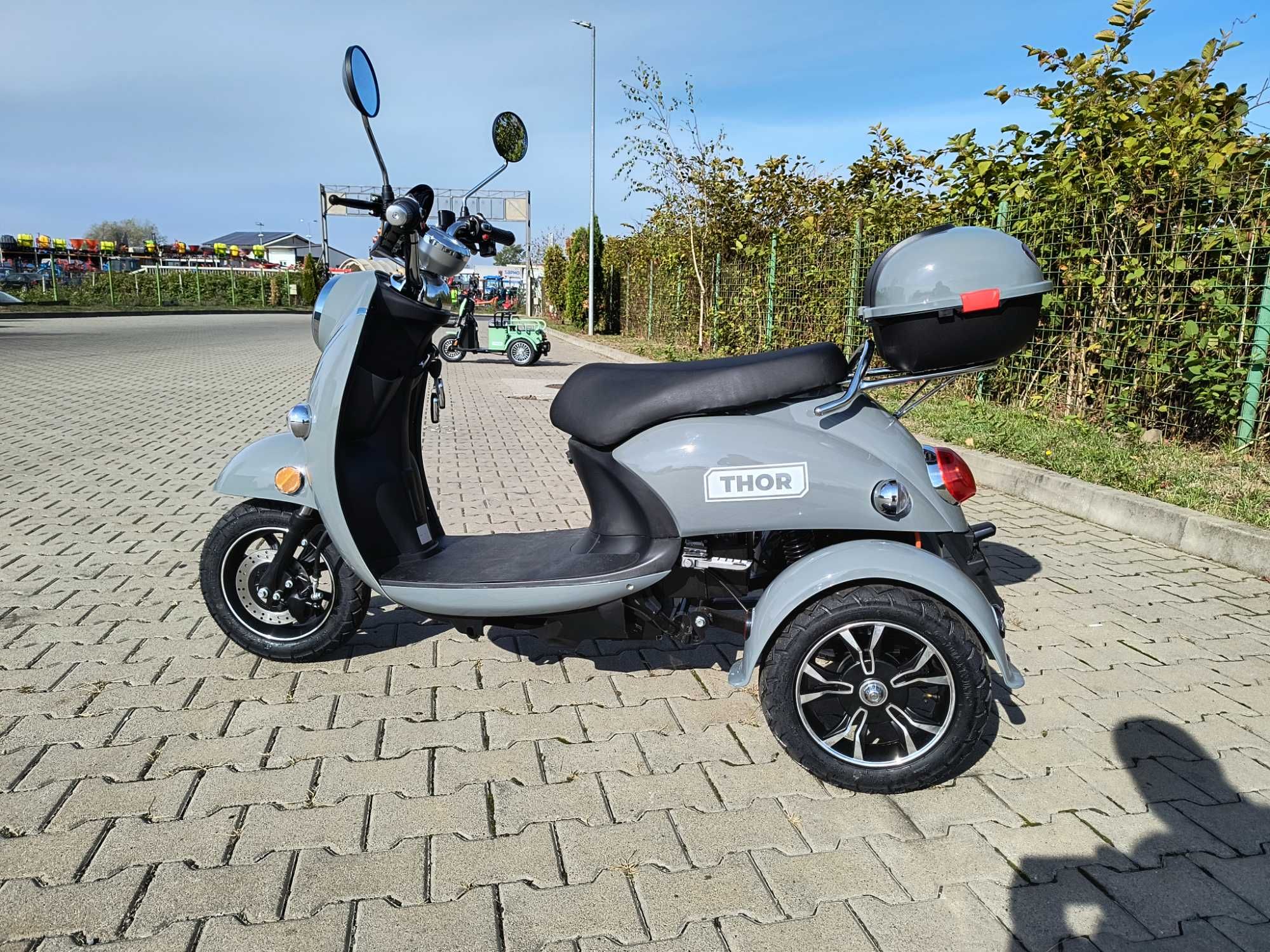 Triciclu electric model fara permis Thor Spyder dif culori Agramix