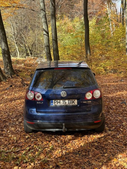 Vând Golf 5 plus
