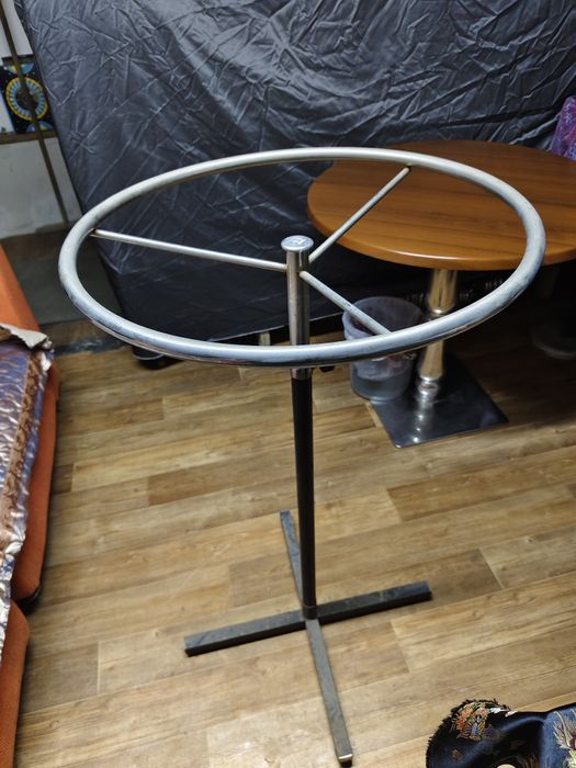 Вешалка стойка для одежды