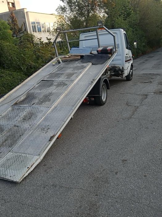 Продавам/ Пътна Помощ Мерцедес Спринтер 413CDI