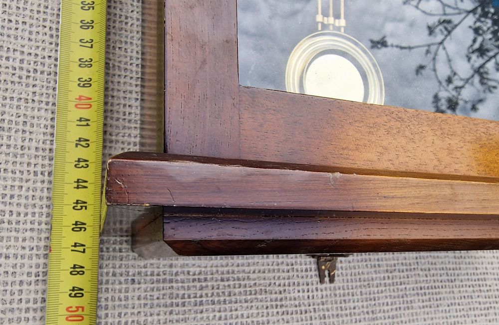 Ceas de Perete Vintage Seiko Quartz cu Pendul - Eleganță și Precizie