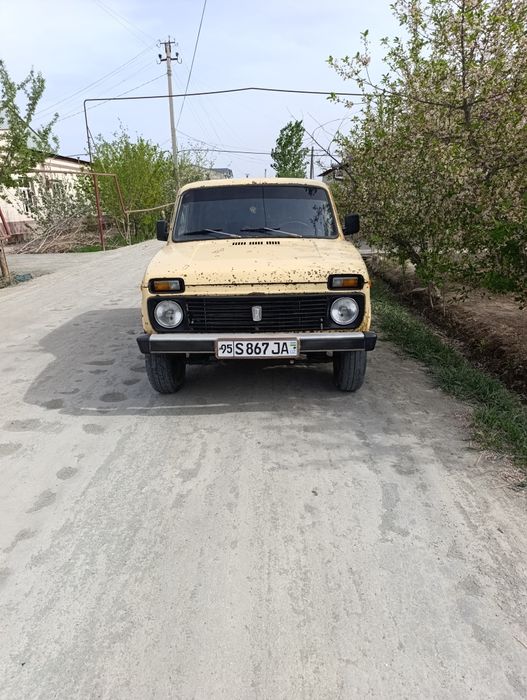 Niva 2121 Sotiladi