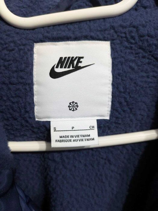 Geacă NIKE S NK Club Stadium Parka Bluemarin