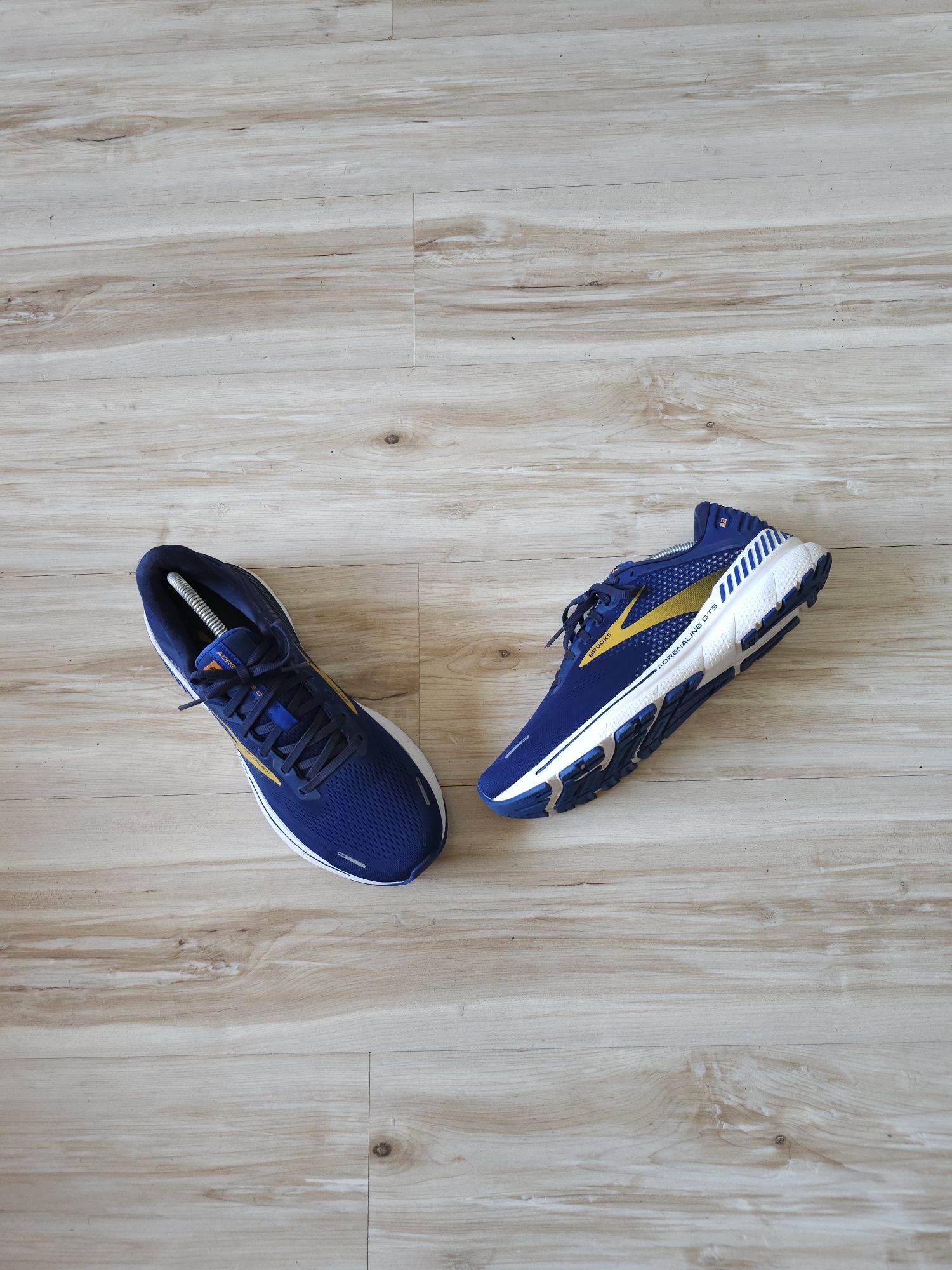 Оригинални мъжки маратонки Brooks Adrenaline GTS 22