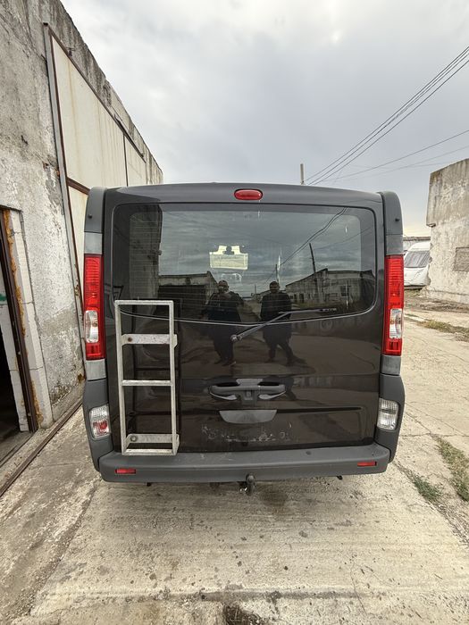 Opel vivaro  renault trafic 2.5 an 2010