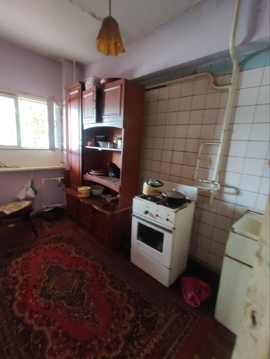 Продается 23 квартал.2-х комнатная квартира. Ор-р Фархадский рынок.