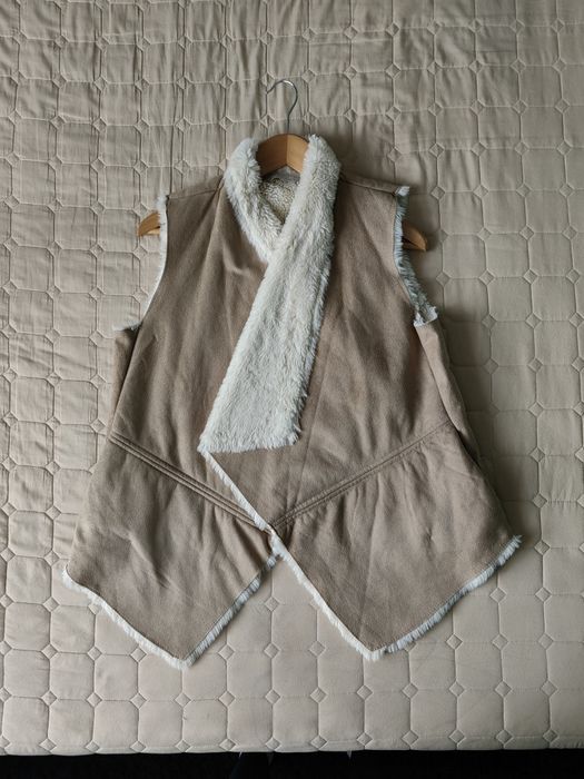 Vesta Bershka marimea M