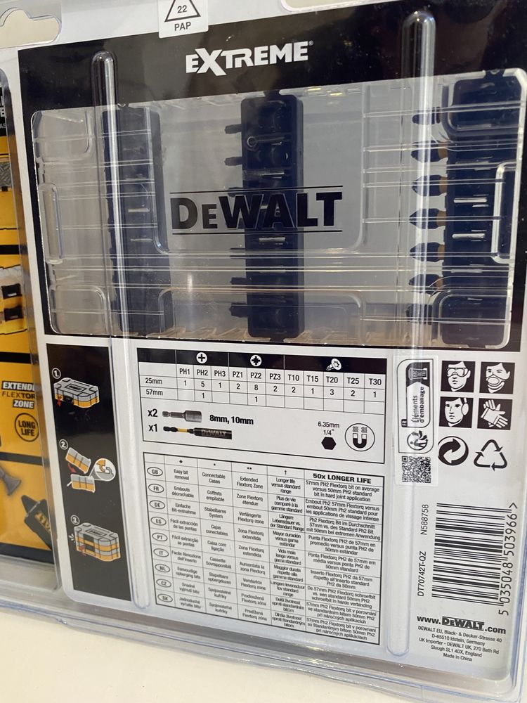 Комплект битове и накрайници DeWALT  DT70742T-QZ  EXTREME -33 части
