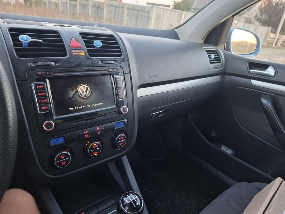 Vând golf 5 1.9 tdi