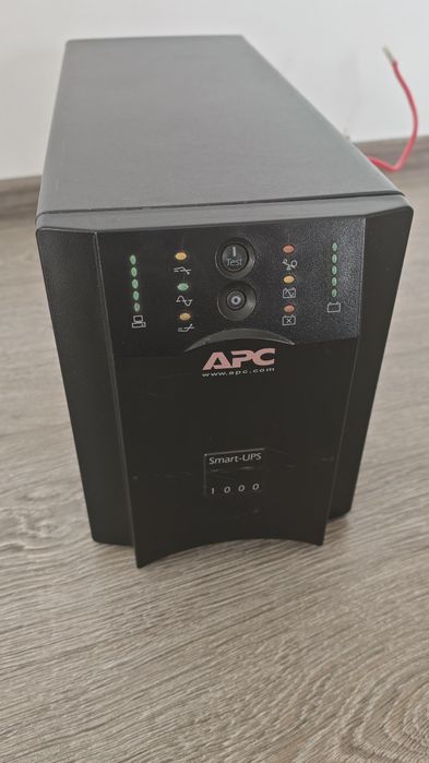 APC Smart-UPS 1000VA