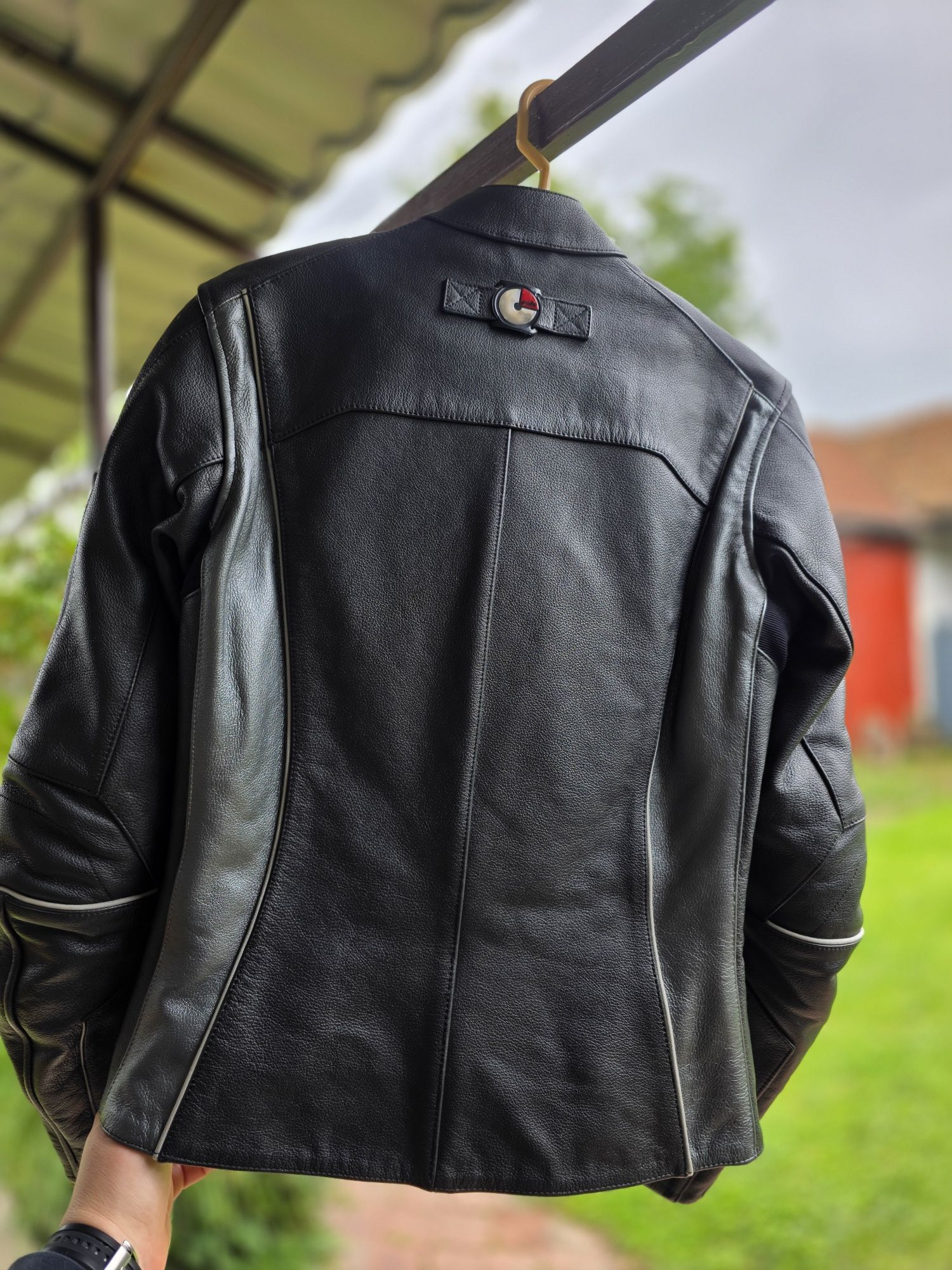 Costum moto dama