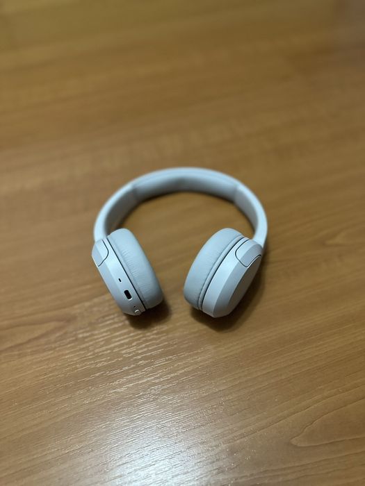 Продавам слушалки