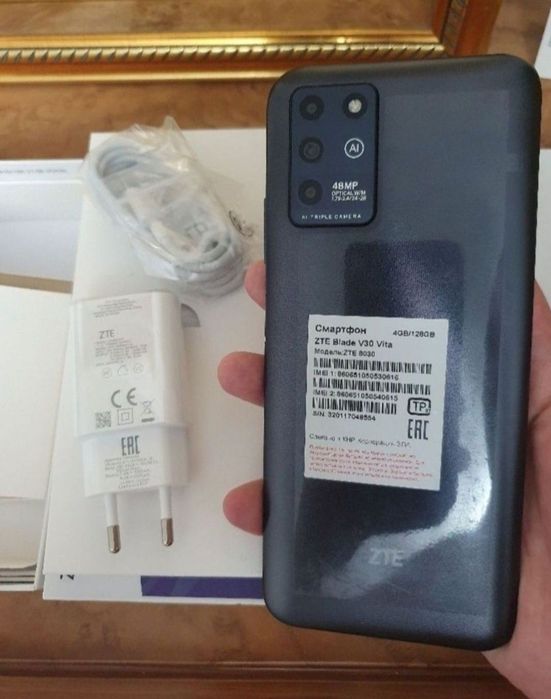 Zte Blade V30 4+4/128GB Black 4G Igravoy Original Karobka Full Noviy
