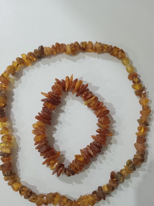Продам янтарные бусы и браслет за 15000тг