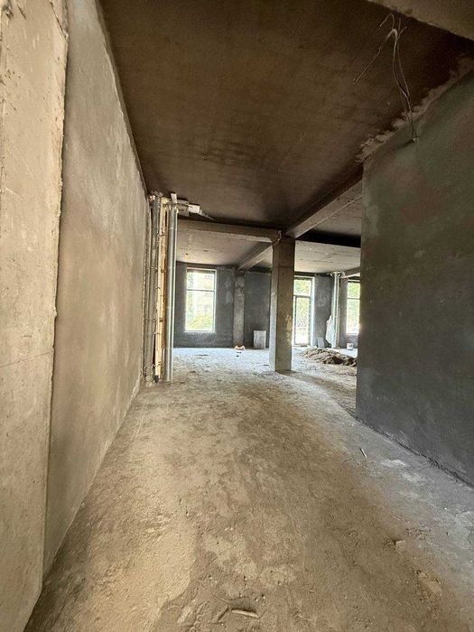 Biznez joy buyuk ipak yoli metro 140m2 1etaj NOVOSTROYJKA srochno