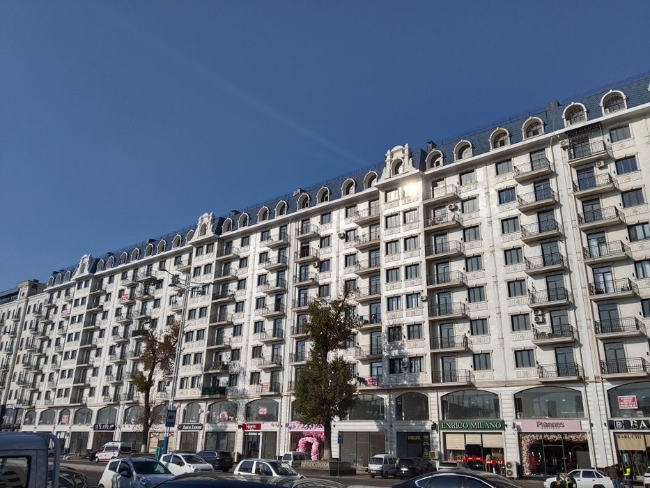 Продается с ремонтом  квартира в новостройке ЖК  Kукча Дарвоза (Ор-р 1